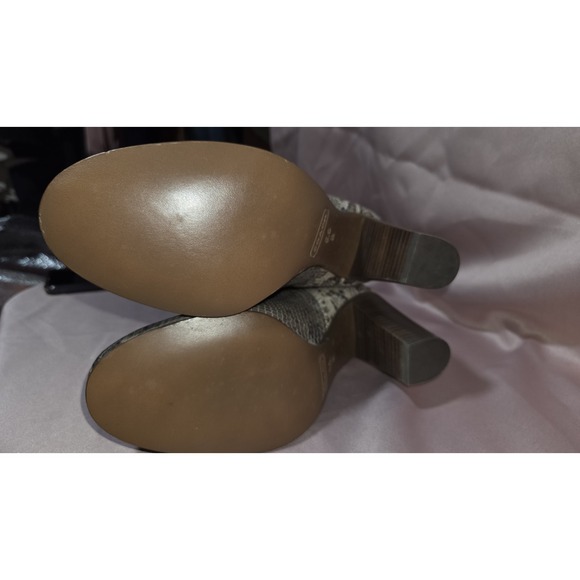 Coach Women's 'Trudie' Man-Made Python Style Women's Boots Size 6.5B - Picture 7 of 10